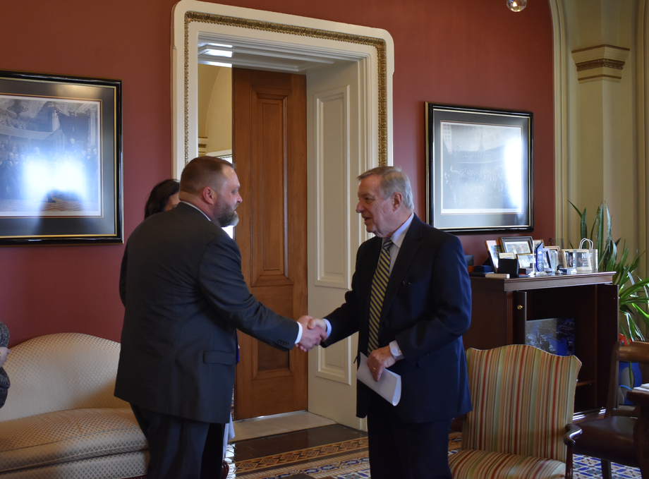 DURBIN MEETS WITH NATIONAL ASSOCIATION OF LETTER CARRIERS AS POSTAL WORKERS FACE UPTICK IN ARMED ROBBERIES